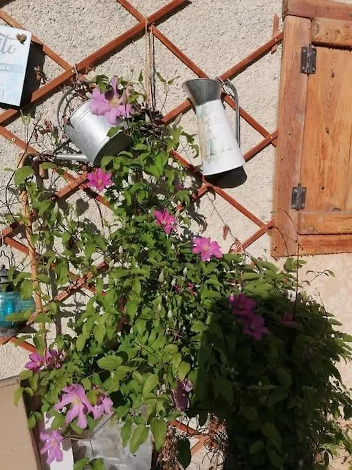 Studio En Rez De Chaussee, Avec Jardin Partage. Vars