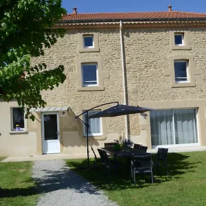 Les Pins Hébergement de vacances Montchenu